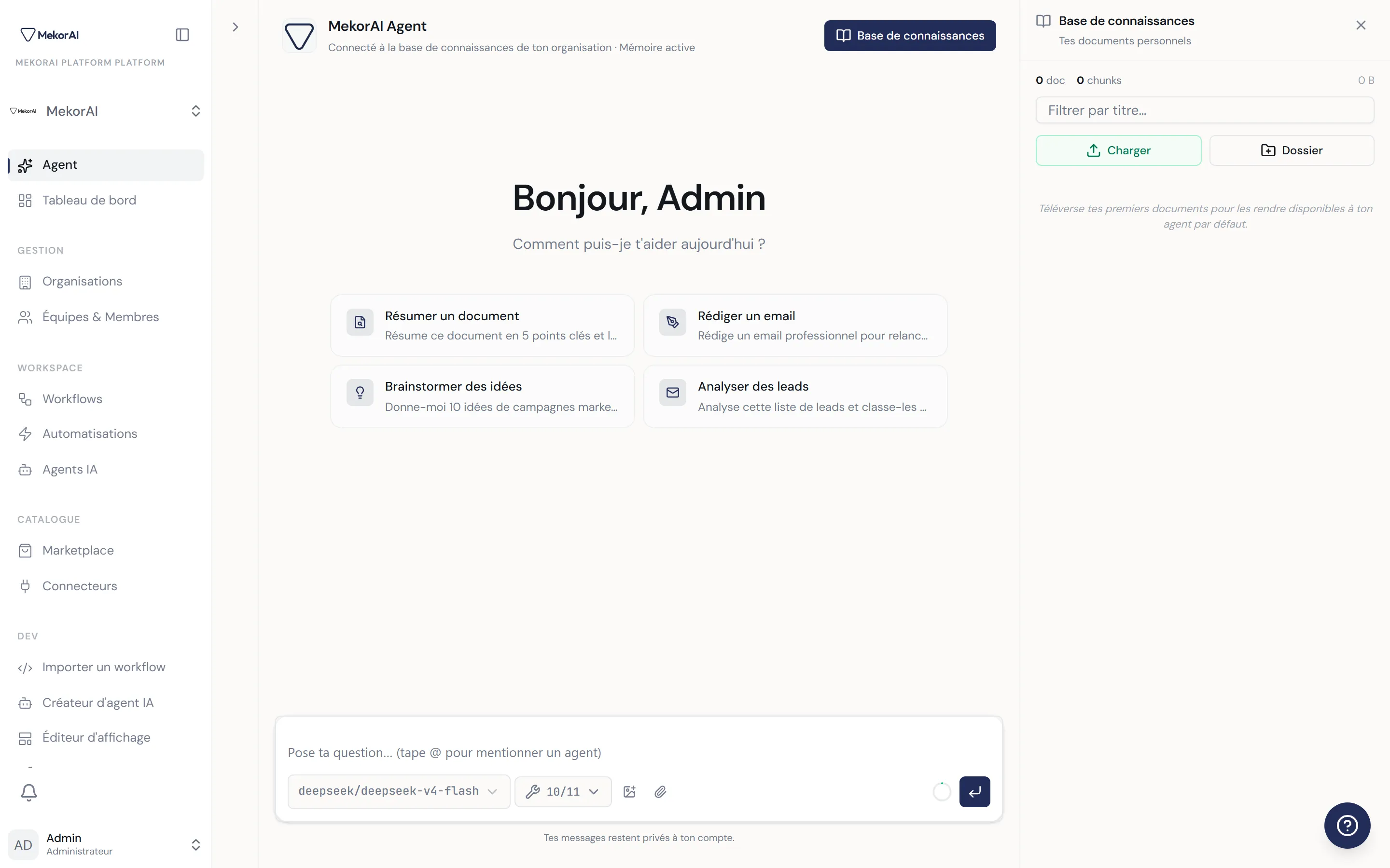 À CAPTURER : le panneau de droite ouvert — en-tête avec titre et croix, compteurs docs/chunks, filtre, boutons Charger / Dossier, et l'arborescence de documents avec leurs badges de statut