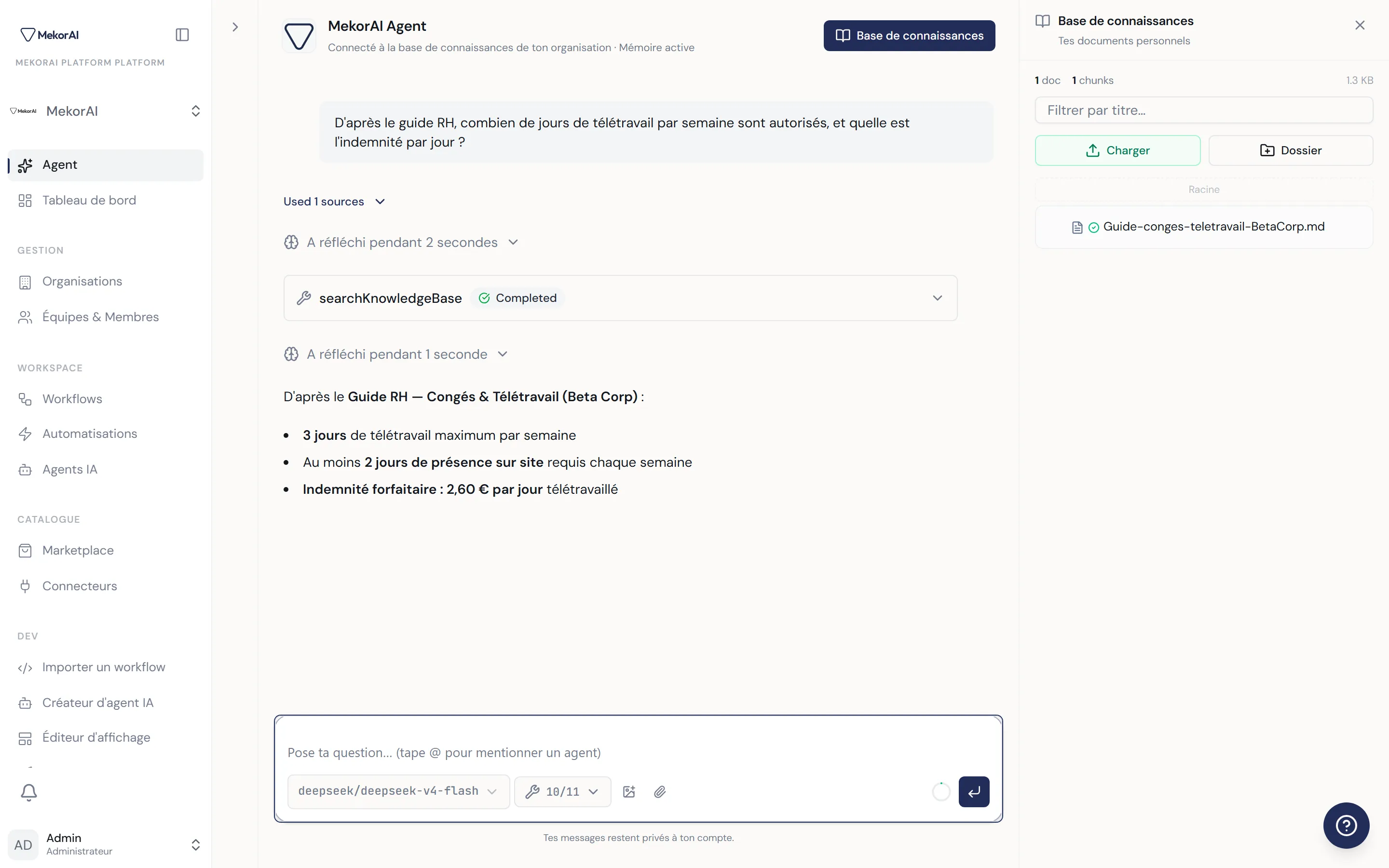 À CAPTURER : conversation avec un agent spécialisé — question de l'utilisateur, réponse de l'agent avec citations de sources, et un résultat de workflow rendu dans le fil.